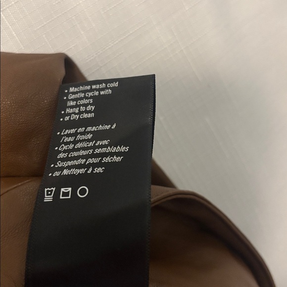 PAIGE Brown faux leather shorts SZ 10 high-rise fit pleated front pockets casual - Picture 6 of 15